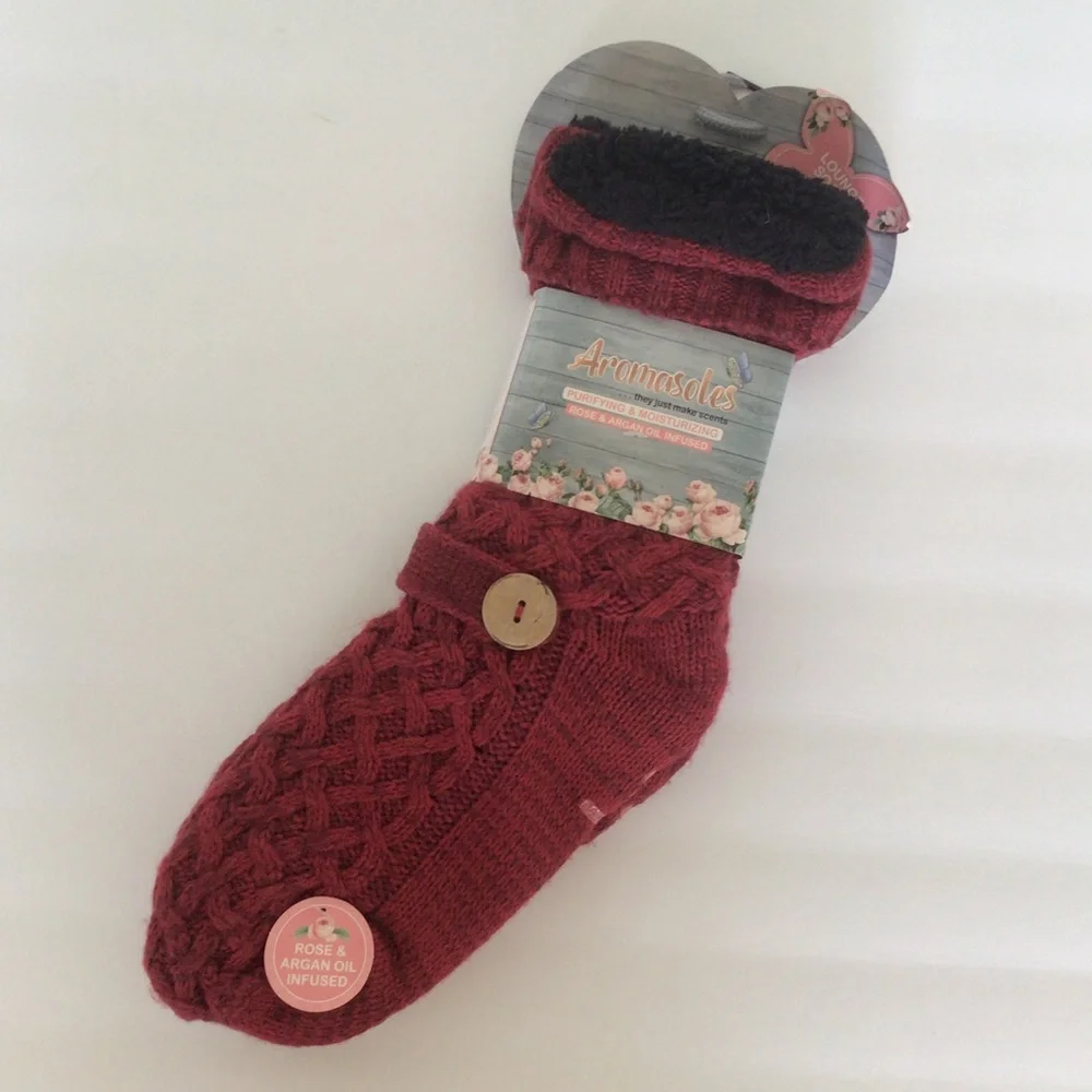 MINX NY ROSE AND ARGAN OIL INFUSED SLIPPER SOCKS NWT OSFM